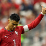 Ronaldo vira ator e produtor em série sobre os bastidores do futebol