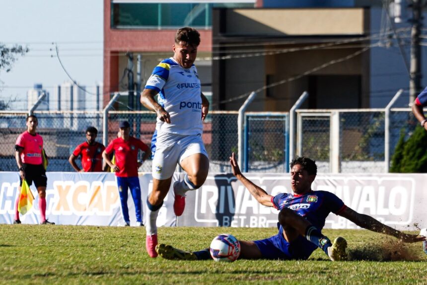 São José busca sequência diante do São Bernardo no Martins Pereira