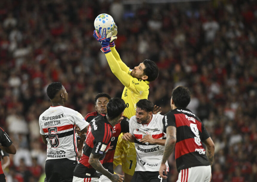 São Paulo arranca empate no Maracanã contra o Flamengo e mostra reação