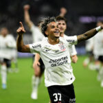 Timão domina e afasta risco com goleada sobre o Remo