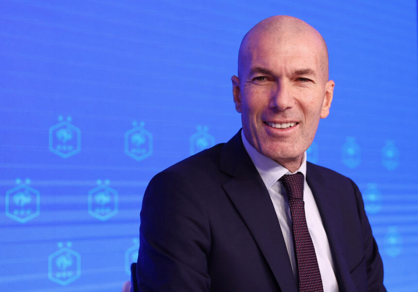 Zidane assume comando da seleção francesa e estreia em setembro