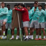 Abel define substituto de Allan nos treinos antes de Palmeiras x Santos