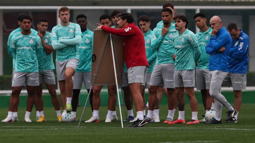 Abel define substituto de Allan nos treinos antes de Palmeiras x Santos