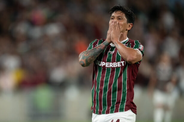 Ataque em baixa: Fluminense tenta reação urgente no Brasileirão