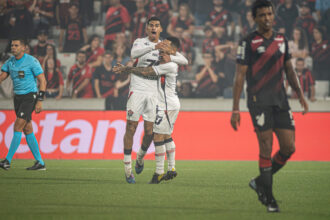 Athletico recebe o Vitória pela Copa do Brasil com Viveros e Renê em destaque