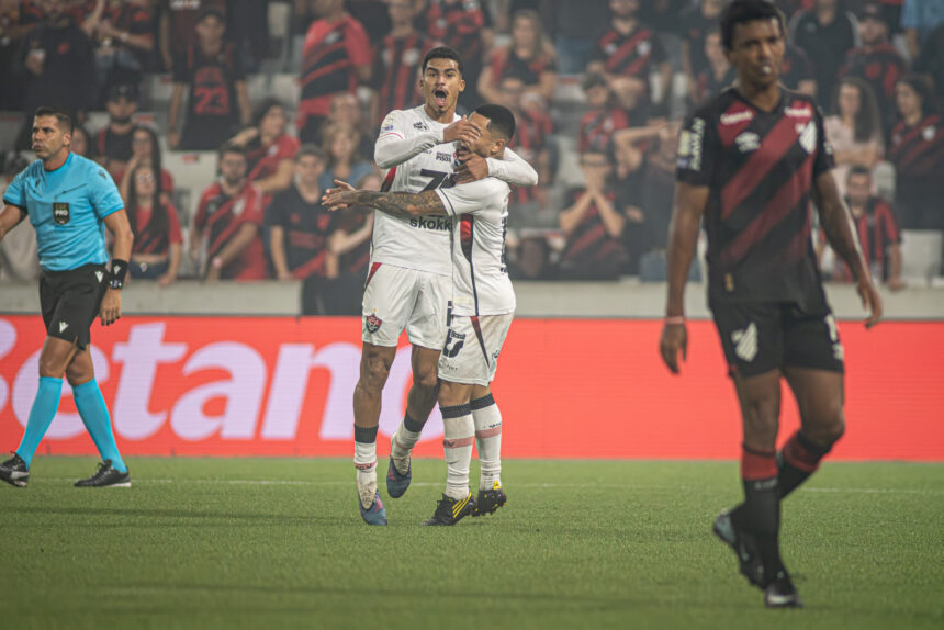 Athletico recebe o Vitória pela Copa do Brasil com Viveros e Renê em destaque