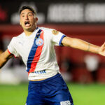 Bahia vence Vitória no Barradão e acaba com sequência de empates