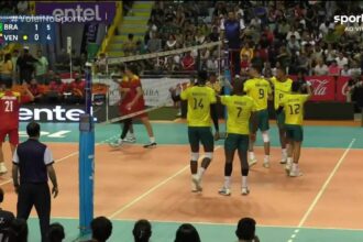 Brasil vence Venezuela por 3 a 0 e confirma vaga na semifinal