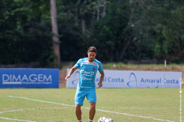 Caio Mello convoca torcida e reforça foco do Paysandu contra o Confiança