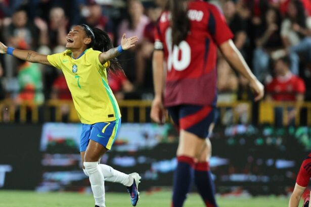 Câmara aprova regras para fortalecer e profissionalizar o futebol feminino