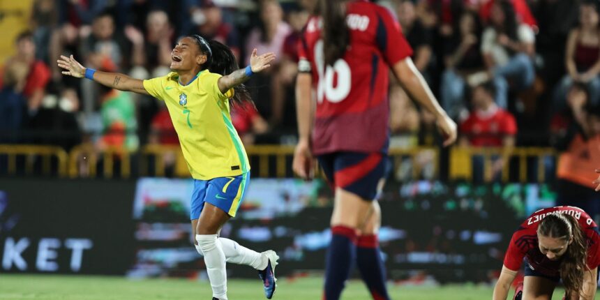 Câmara aprova regras para fortalecer e profissionalizar o futebol feminino