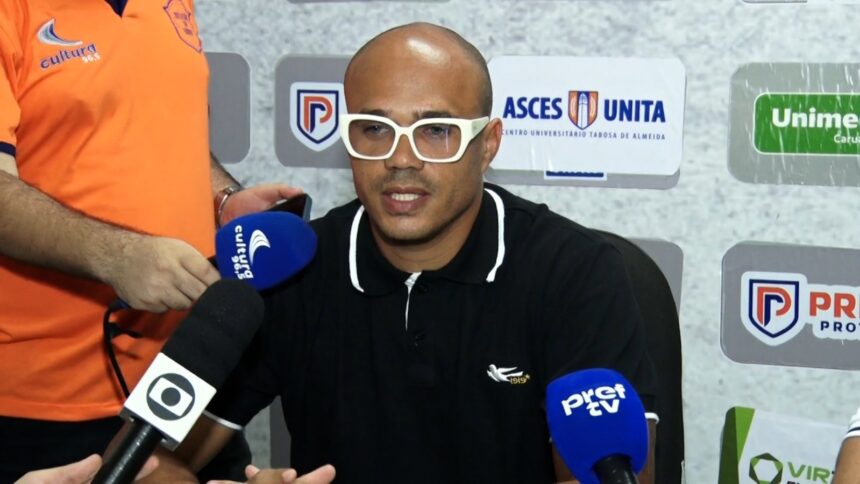 Central renova com Ítallo Anderson e já monta elenco para o Pernambucano