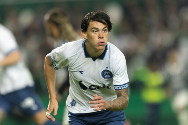 Chermont dá duas assistências e alça o Coritiba; Santos decide futuro