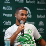 Comercial contrata Robinho e Carlos Miguel para fortalecer time na Copa Paulista