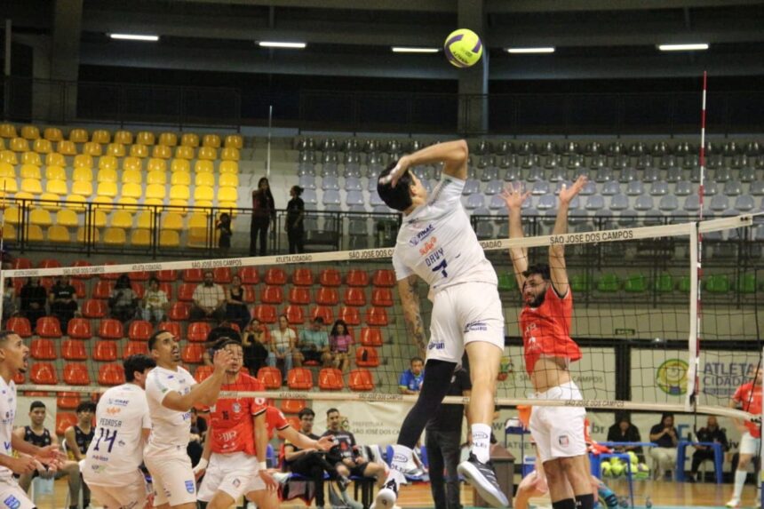 Copa São José de Vôlei estreia com dois duelos no Teatrão