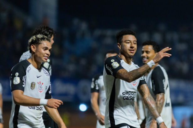 Corinthians visita o Inter no Beira-Rio em busca da 7ª vitória seguida