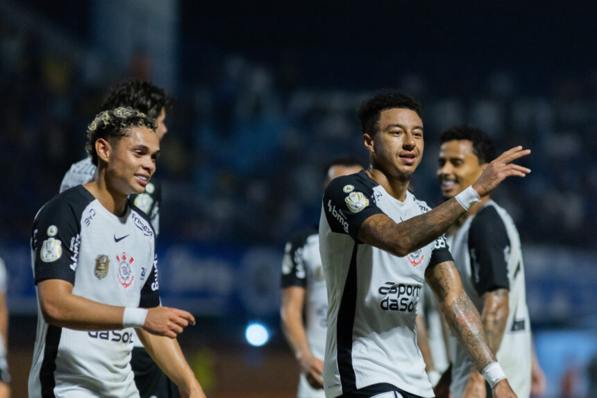 Corinthians visita o Inter no Beira-Rio em busca da 7ª vitória seguida