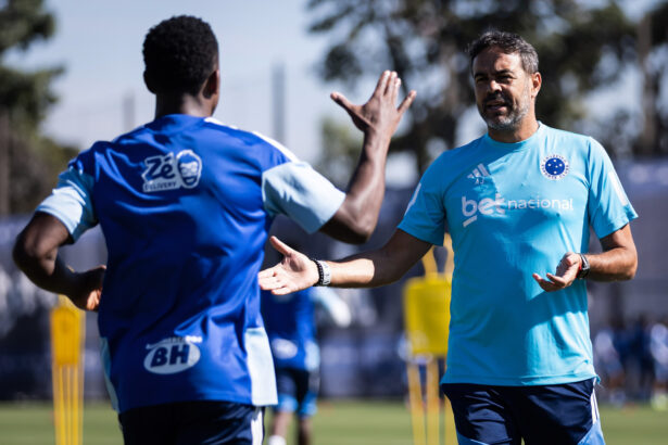 Cruzeiro faz mudanças e confirma retorno de Gabriel Rojas contra a Chapecoense