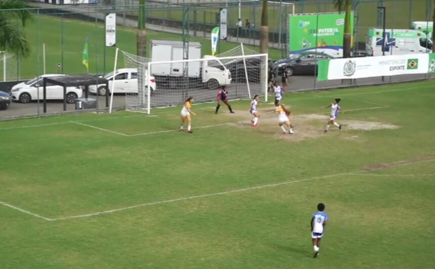 Dom Pedro II elimina Colégio Modelo nos pênaltis e chega à semifinal