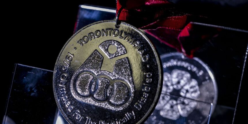 Familiares celebram 50 anos da 1ª medalha paralímpica do Brasil