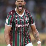 Fluminense reage, vence Remo por 2 a 1 e segue no G-4