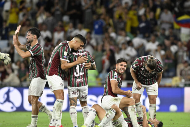 Fluminense supera Palmeiras por 3 a 2 e dá resposta com Marcão