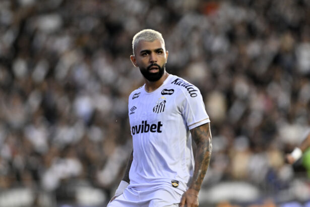 Gabigol exalta Neymar após atuação decisiva na vitória do Santos