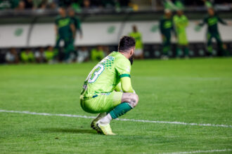 Gol de Alan Minda nos acréscimos elimina o Juventude