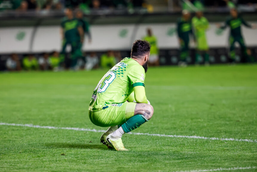 Gol de Alan Minda nos acréscimos elimina o Juventude