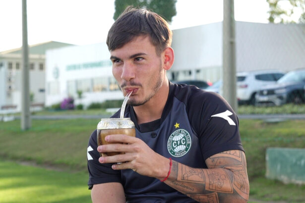 Lavega impulsiona boa fase no Coritiba com ritual e apoio psicológico