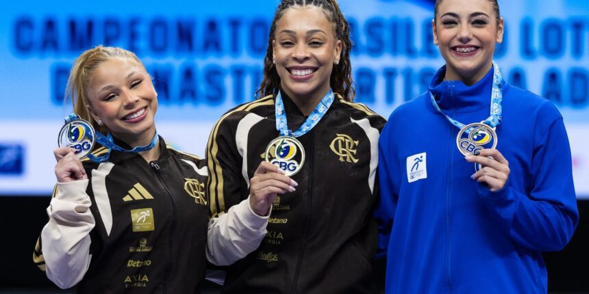 Lorrane Oliveira domina barras e abre Brasileiro de Ginástica com ouro