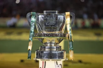 Maratona de oitavas da Copa do Brasil começa com clássico Vasco x Fluminense