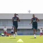 Mbappé retoma treinos no Real Madrid; Konaté e Cucurella estreiam