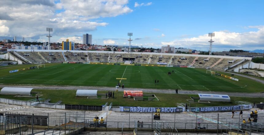 Miranda do Norte arranca empate fora esegue na briga por vaga