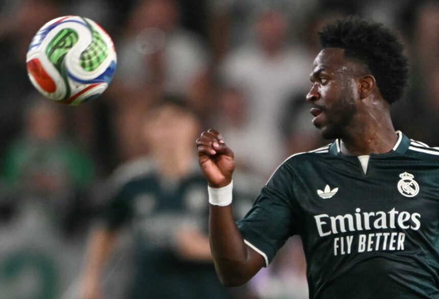 Mourinho escala Vini Jr. e Endrick como dupla titular contra La Coruña