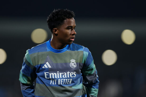 Mourinho limita protagonismo de Endrick no Real após retorno do Lyon