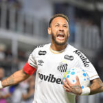 Neymar desembarca em Belém para reforçar o Santos contra o Remo