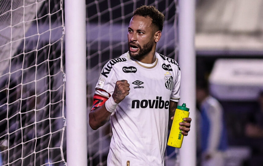 NR Sports quita R$12 mi e assume seis espaços do uniforme do Santos