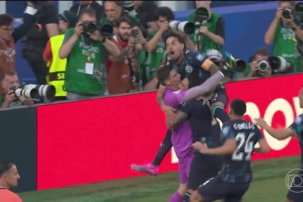 Orlando Gill é expulso por cabeçada após confusão na derrota do San Lorenzo