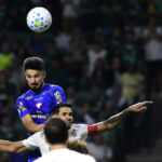 Palmeiras atropela Santos por 3 a 0 e abre vantagem nas quartas