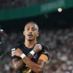 Raphinha brilha e lidera goleada do Barcelona: 5 a 0 no Elche