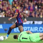Raphinha marca, João Pedro brilha e Filipe Luís lidera na estreia europeia
