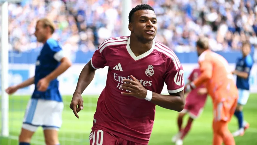 Real Madrid goleia Schalke 3 a 0 e revela talentos para 2026/27
