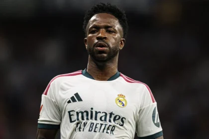 Real pressiona árbitros após alegar tratamento desigual a Vinícius