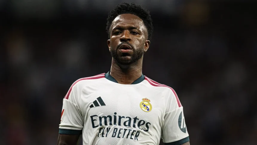 Real pressiona árbitros após alegar tratamento desigual a Vinícius