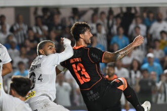 Santos busca pôr fim a 15 anos sem vitória sobre o Corinthians fora de casa
