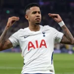 Sávio brilha na estreia e Tottenham goleia Charlton por 5 a 1