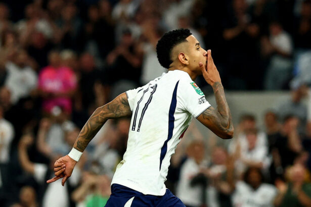 Tottenham fecha Savinho por £85 mi e bate recorde do Manchester City