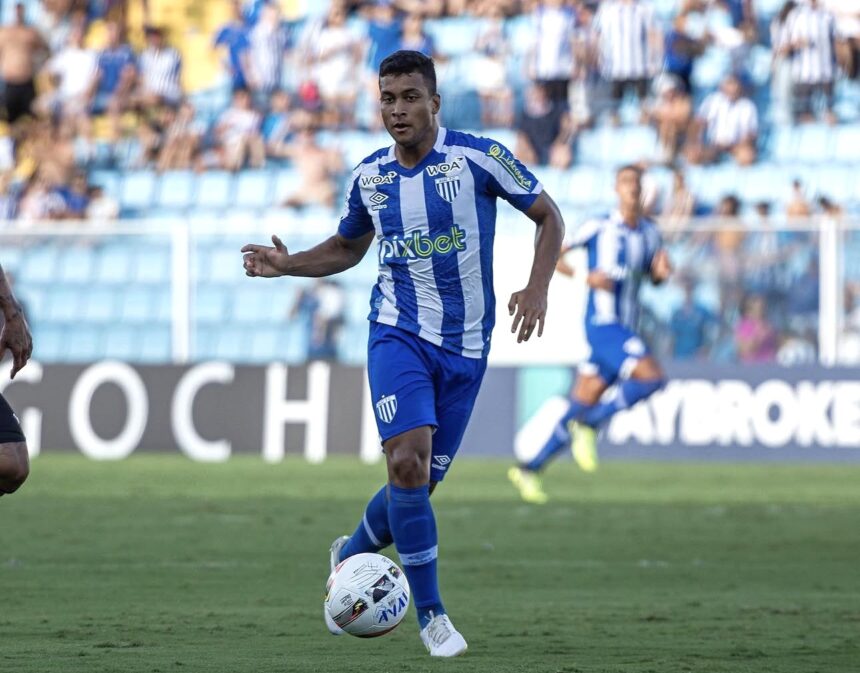 Treze contrata Victor Alves, ex-Avaí, para reforçar Copa Paraíba
