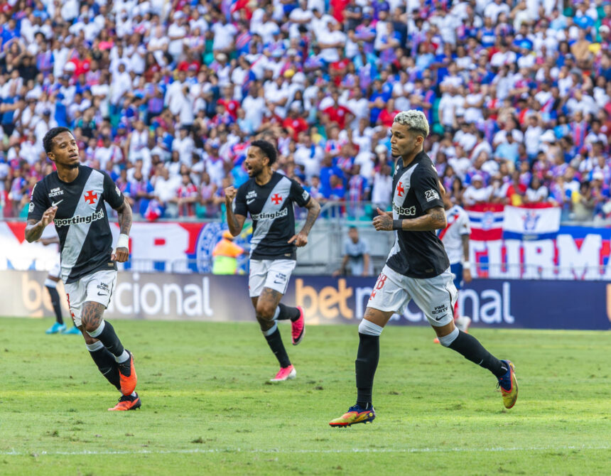 Vasco segura empate com Bahia e mostra evolução com Pedro Emanuel